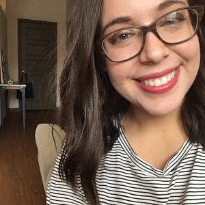 Meet your Posher, Ashley